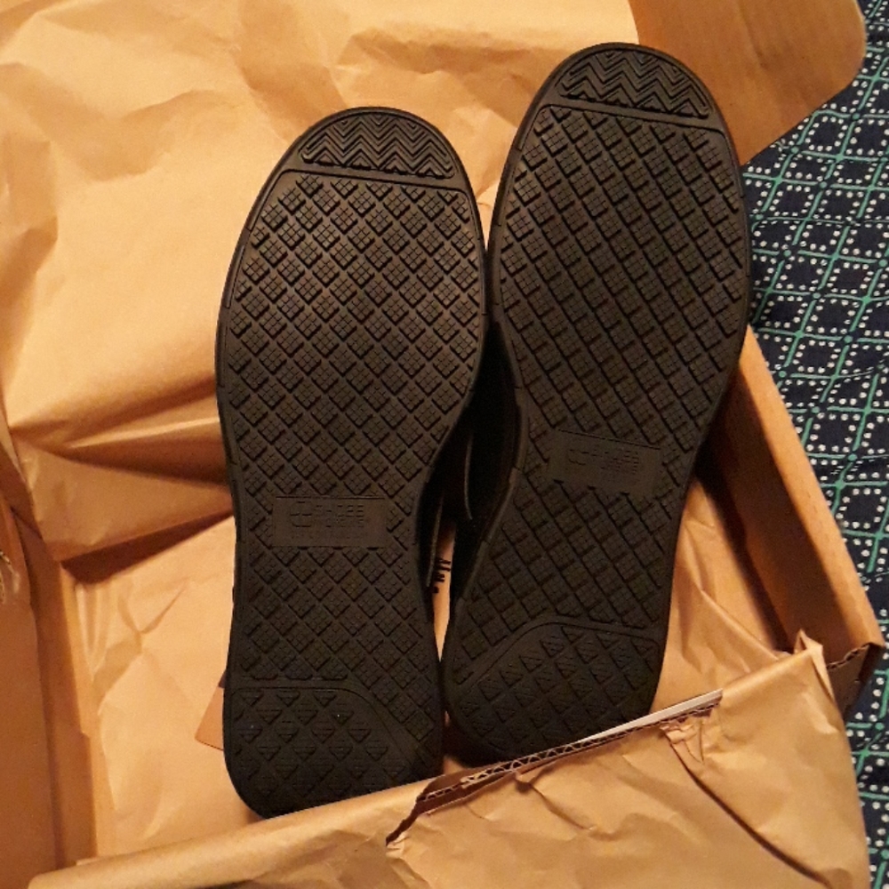 Women's and men's nonslip work shoes - Picture 2 of 4